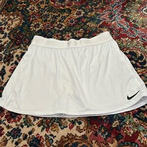 Nike ladies white tennis skirt